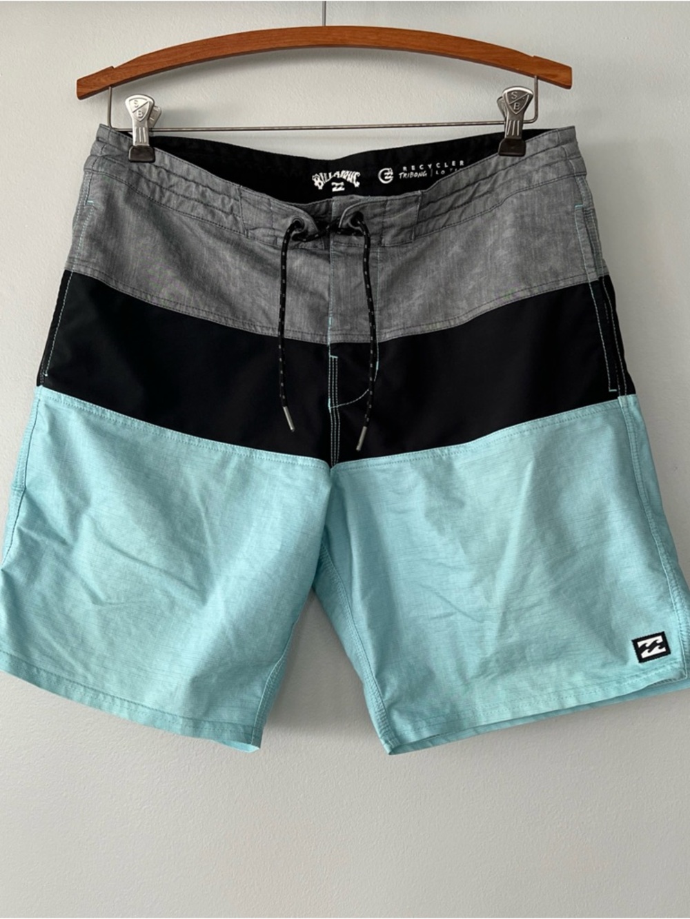 Billabong Recycler Tribong Lo Tide Men’s 31 Board Surf Shorts Beach Colorblock